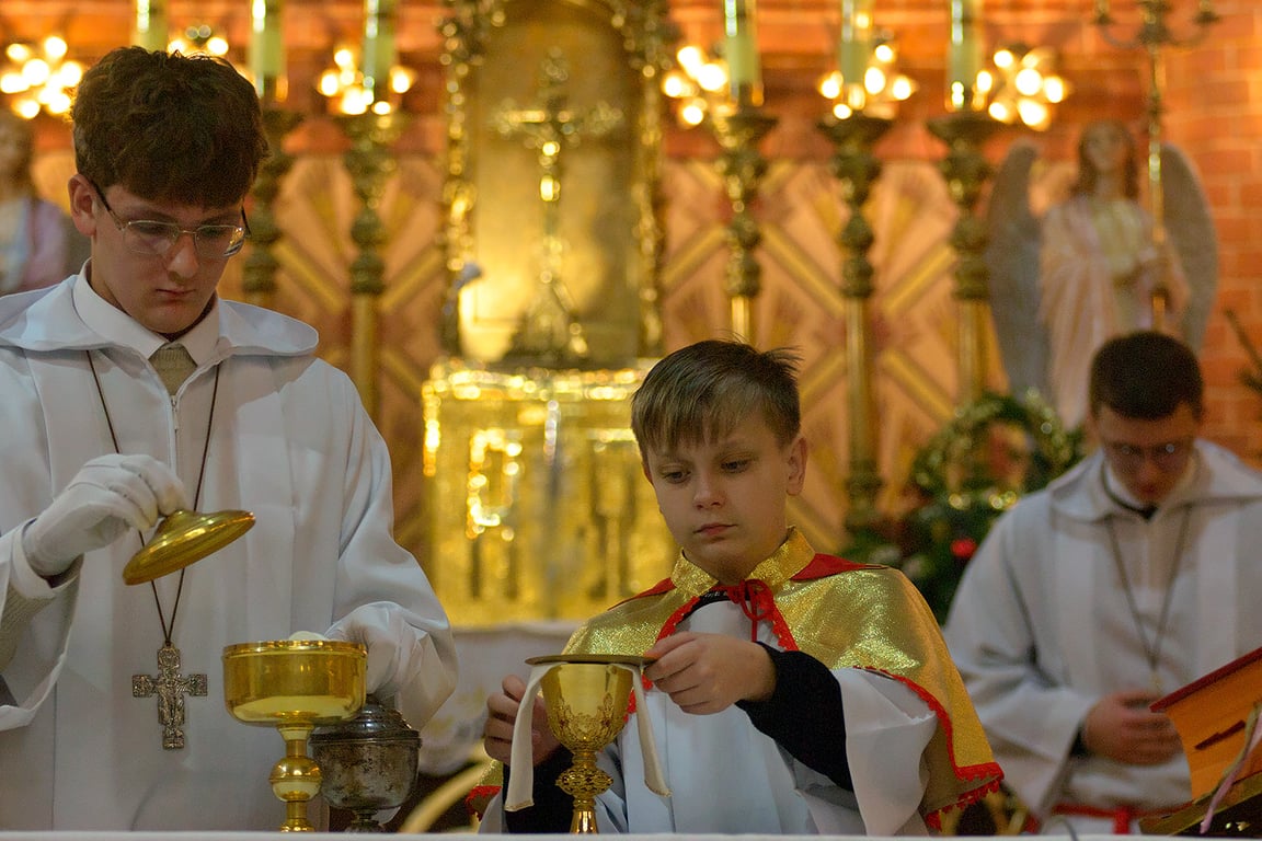 Фотарэпартаж з пастаўскага касцёла Антонія Падуанскага. Фота Сержука Серабро
