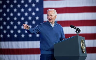 Источники из окружения Байдена рассказали, при каких условиях он может сняться с выборов