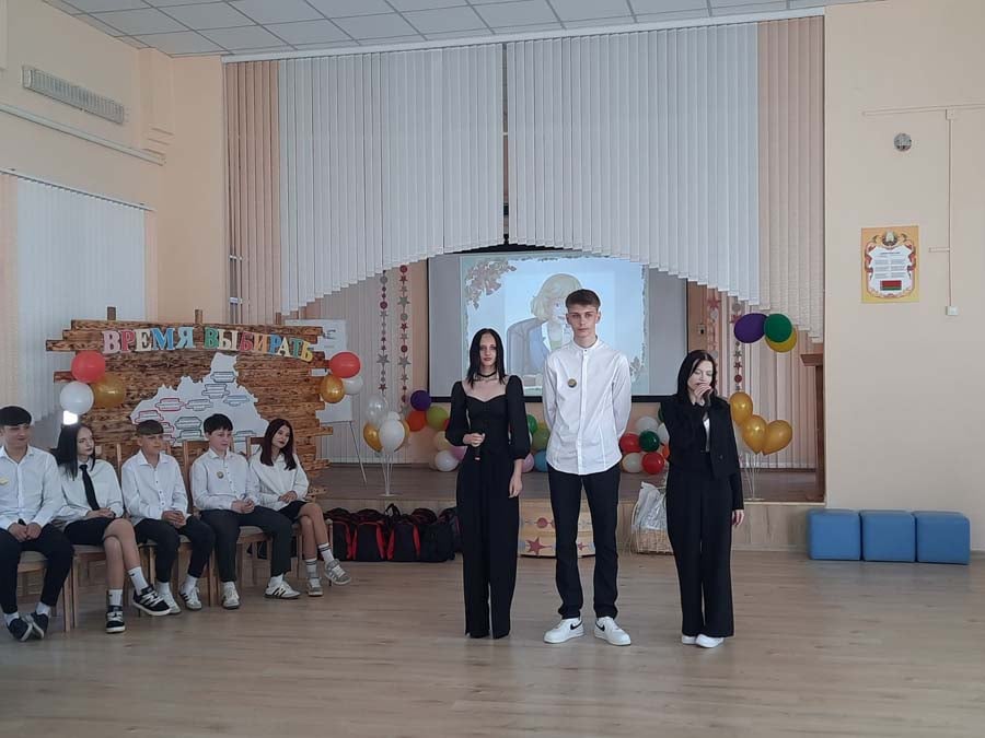 В Дивинском детском доме провели выпускников — 11 воспитанников теперь будут строить свою жизнь самостоятельно