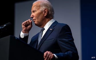 "Байден выздоровел от Covid и испытывает слабый, непродуктивный кашель, сообщают из США"