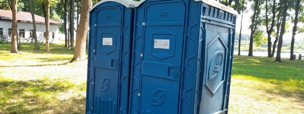 В Озерах неизвестный украл… биотуалет