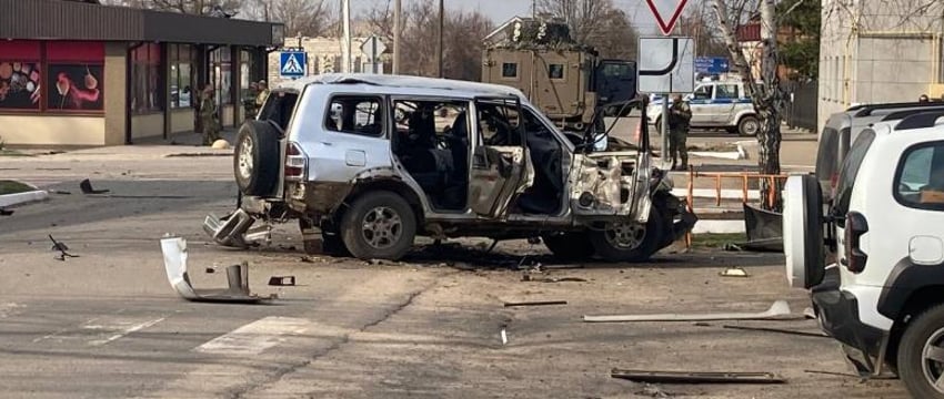 В ЛНР при подрыве автомобиля погиб чиновник из сферы образования