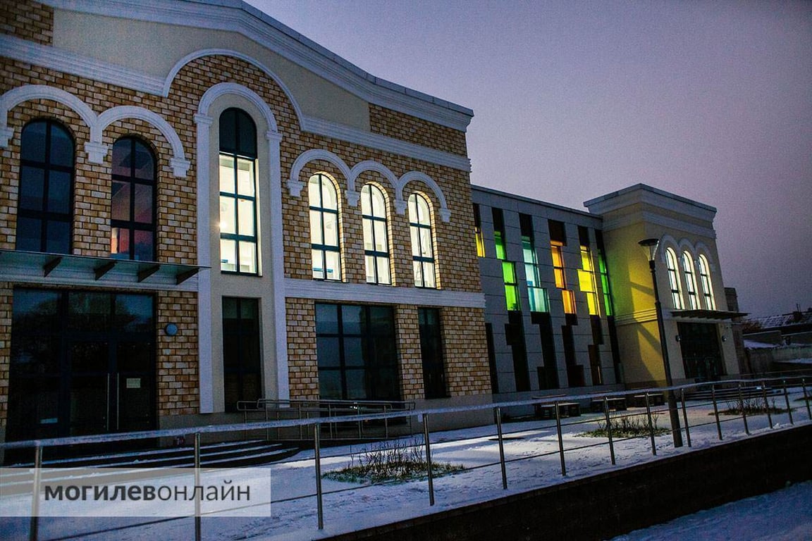 «Принесет свет и добро не только евреям, но и всем жителям города». В Могилеве торжественно открыли Просветительский Центр по улице Ленинской