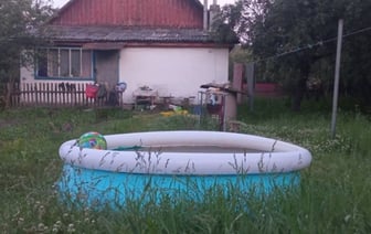 В Беларуси годовалый ребенок утонул в надувном бассейне