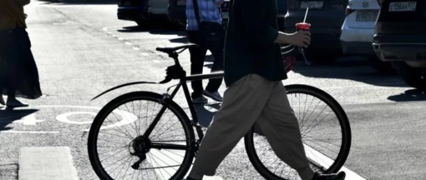 ГАИ еще не решила, надо ли спешиваться велосипедистам на переходах
