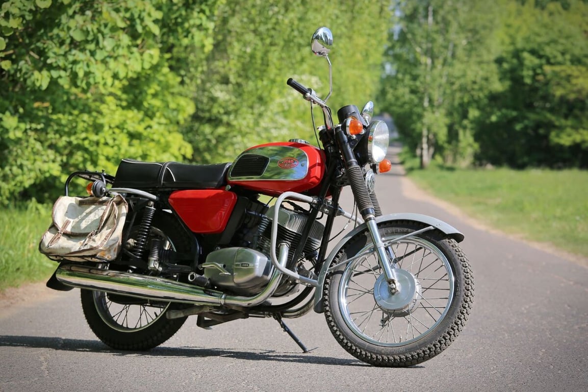 Житель Брестской области несколько лет восстанавливал чехословацкую Jawa 634. Посмотрите, что у него получилось