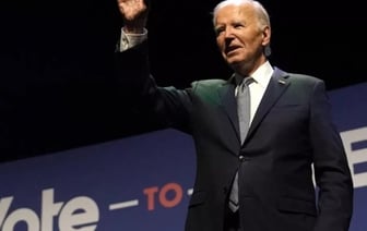 Байден заявил, что выходит из президентской гонки