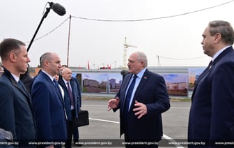 Лукашенко потребовал сделать медицину «народной», а врачам рекомендовал «пошевеливаться»