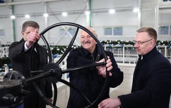 Лукашенко запустил артезианскую воду из подземных источников в Минск
