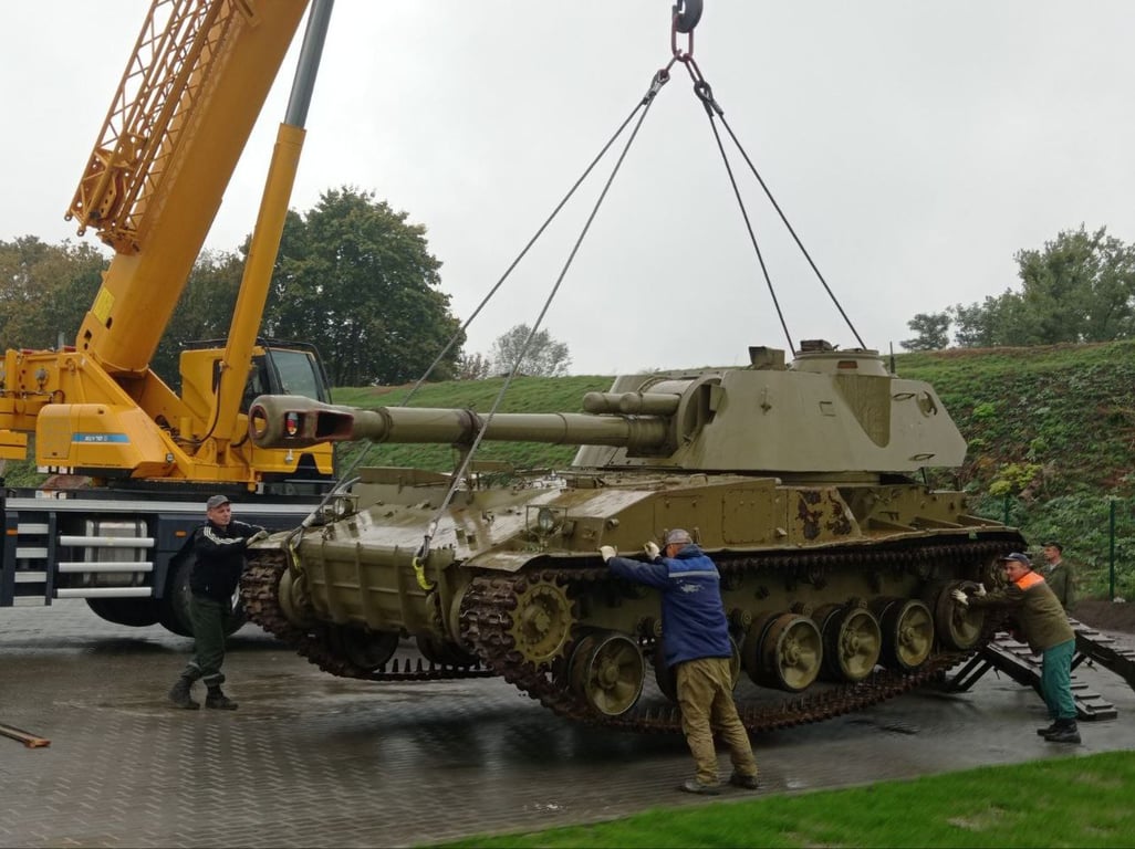 В Брестскую крепость прибыла новая техника музейного хранения