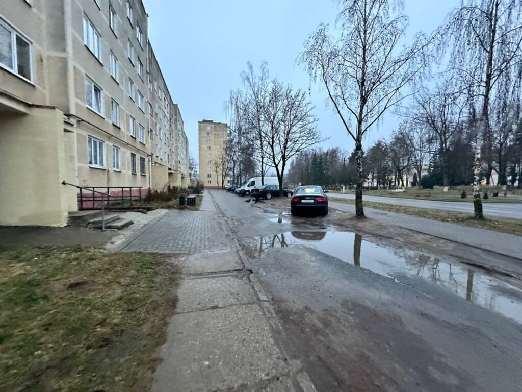 Белорус пожаловался на отсутствие парковки во дворе. Что ему ответили?