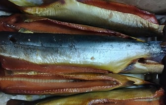 В Орше продавали копченую рыбу из России с небезопасными добавками