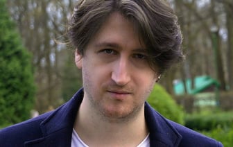 Музыкант из Могилева полтора года назад записал трек «Можно я с тобой», а сейчас тиктоки с ним набирают миллионы просмотров