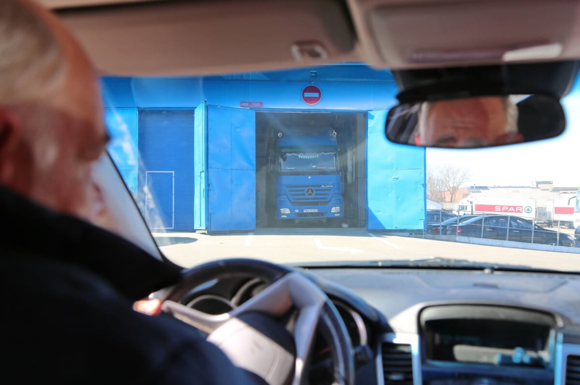 Водителю большегруза не одобряют льготный кредит на Geely. Почему?
