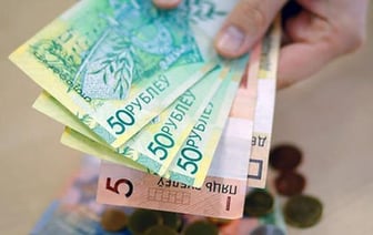 Средняя зарплата в Беларуси превысила 2 355 рублей