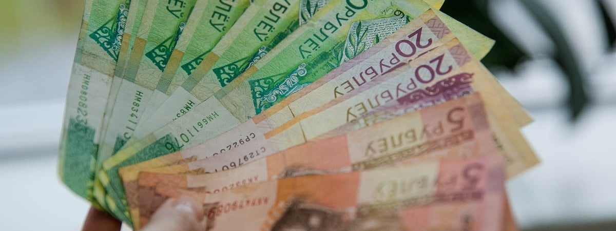 Выросли на 19,2%. В Минпроме рассказали, сколько зарабатывают белорусы на заводах