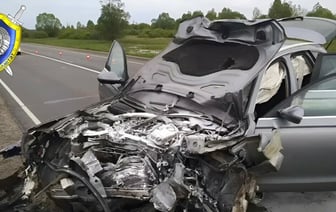 Под Пинском столкнулись четыре автомобиля — погибла семейная пара — Видео