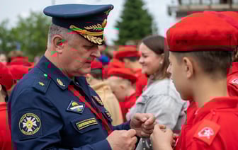 Директоров двух крупнейших авиазаводов РФ уволили из-за провала гражданской авиации