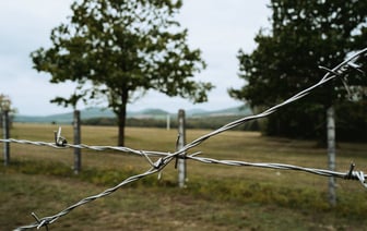 Литва столкнулась с волной краж кабелей на станциях зарядки электромобилей