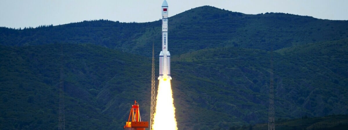 В Китае признались, что их самая большая ракета взорвалась в космосе