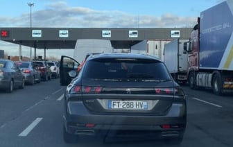 Новые подробности о запрете вывоза авто через Литву: некоторые авто все же пропускают