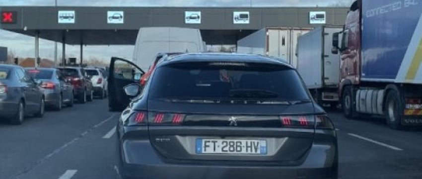 Новые подробности о запрете вывоза авто через Литву: некоторые авто все же пропускают