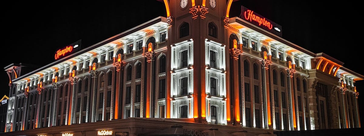 Турция впервые построит два корабля для страны НАТО