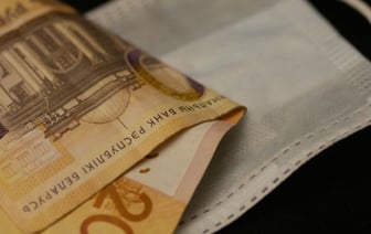 Минздрав подсчитал, сколько заработал на платных услугах в выходные