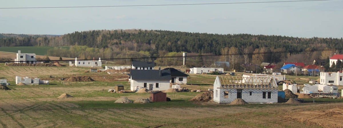 Заболоть, Барановичи и Зарица — в Гродно выставили на продажу недостроенные дома