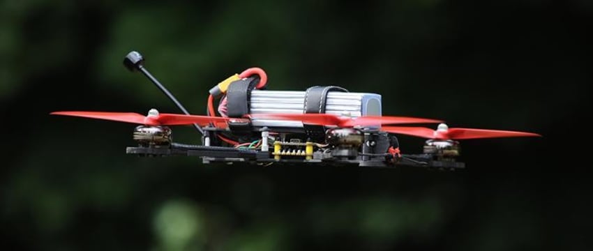 Лукешнко разрешил сбивать дроны оружием и спецсредствами