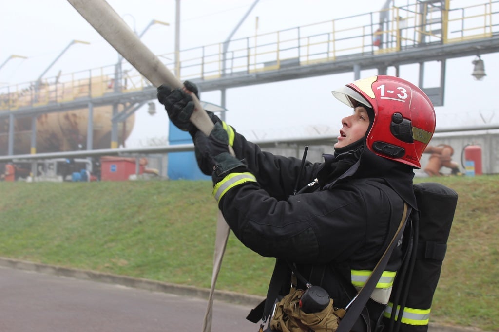 Спасатели в Бресте провели учения на складе нефтепродуктов