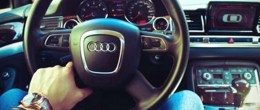 Отец подарил сыну Audi, а документы на авто оказались поддельными