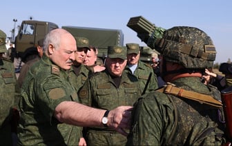 Лукашенко приказал «встряхнуть» армию, МВД и КГБ после «разборок» в сельском хозяйстве