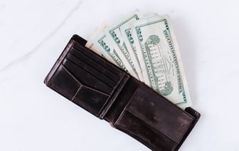 Белорусский рубль снижается к юаню на торгах БВФБ