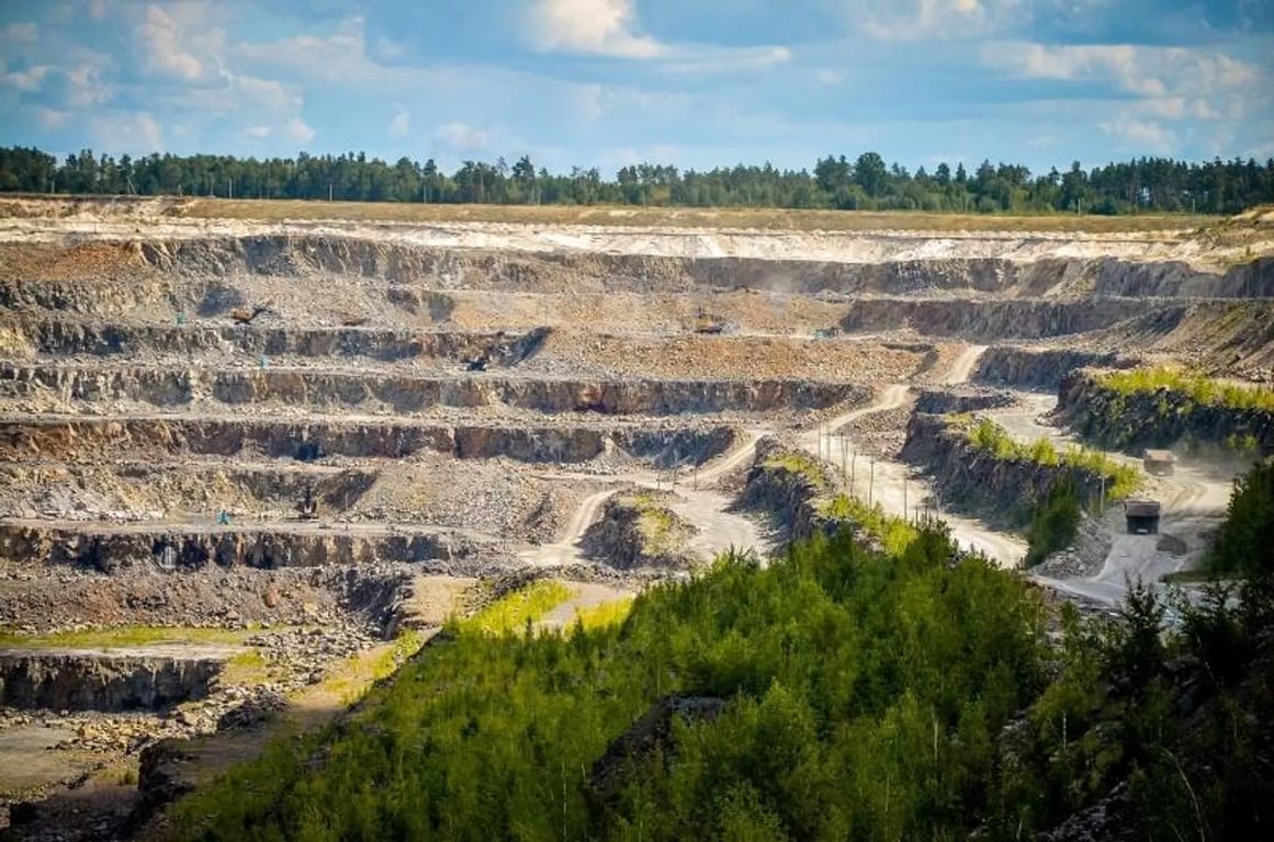 Прокатиться на БелАЗе и «стать» нефтяником – топ необычных экскурсий в Беларуси