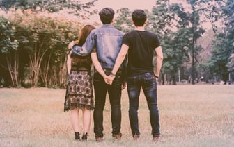 Кого выберет Настя? В Сети решают «романтическую» задачку по математике о «радиусах любви» — Фото