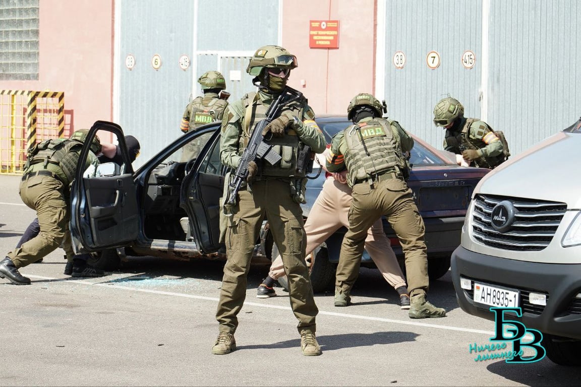 «Шторм» в Бресте. Показательные выступления бойцов отряда специального назначения