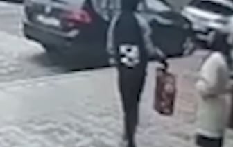 «Алло, мама?!». Криминальный дуэт телефонных аферистов с поличным задержали в Лунинецком районе