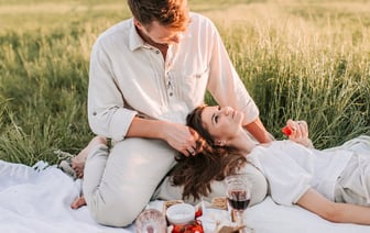 Огурцы — 40 рублей, черешня — 30. Что почём продают на столичной «Комаровке»? — Фото