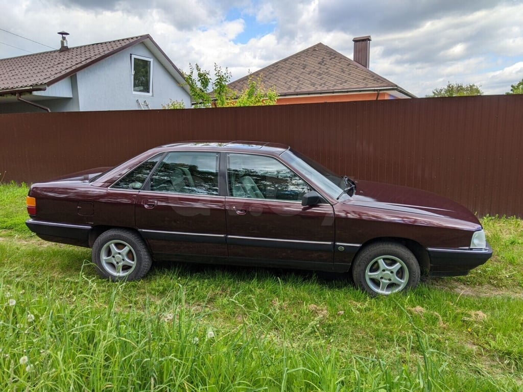 Бессмертные «старички». Сколько сейчас стоят BMW E34, Mercedes-Benz W124 и VW Passat B3 в Беларуси?