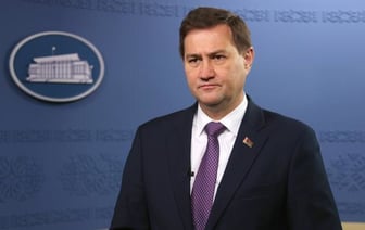 «Избивают, насилуют, оскорбляют, буллинг в школе». Глава МИД Беларуси озаботился дискриминацией беларусов за рубежом