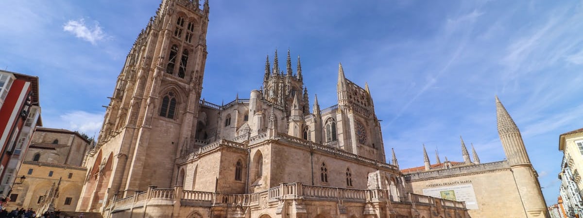 Пара Римский отлучил от церкви сразу 10 монахинь. За что?