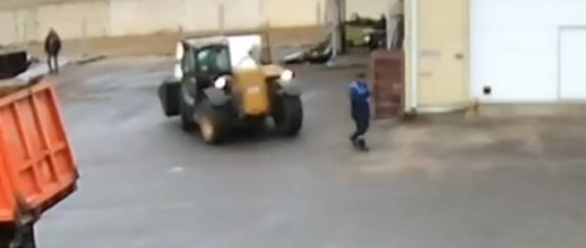 В Брестском районе водитель погрузчика насмерть задавил мужчину