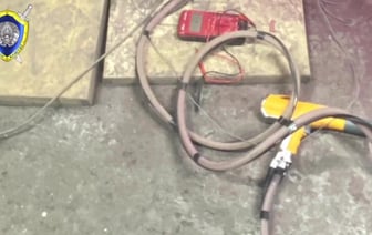 Слесаря убило током во время работы пульверизатором