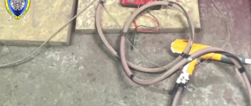 Слесаря убило током во время работы пульверизатором