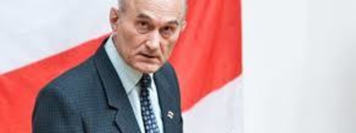 Пазьняк призывает Запад ради освобождения политзаключенных начать переговоры с “этим варварским режимом“