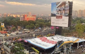 Трагедия в Индии: Гигантский билборд убил 14 человек