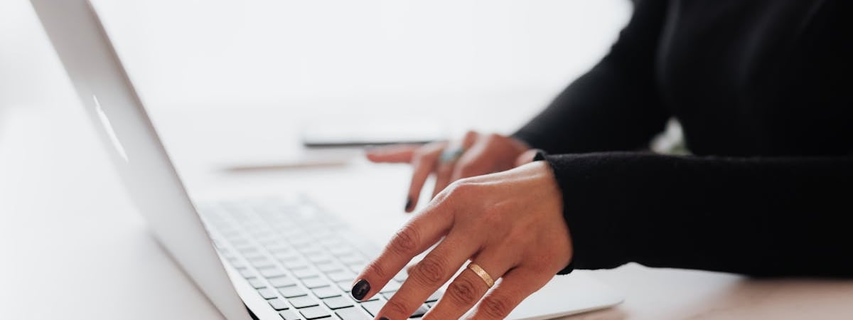 Минского предпринимателя обвиняют в финансировании «экстремистской» и «террористической» деятельности, и «экстремистского» формирования