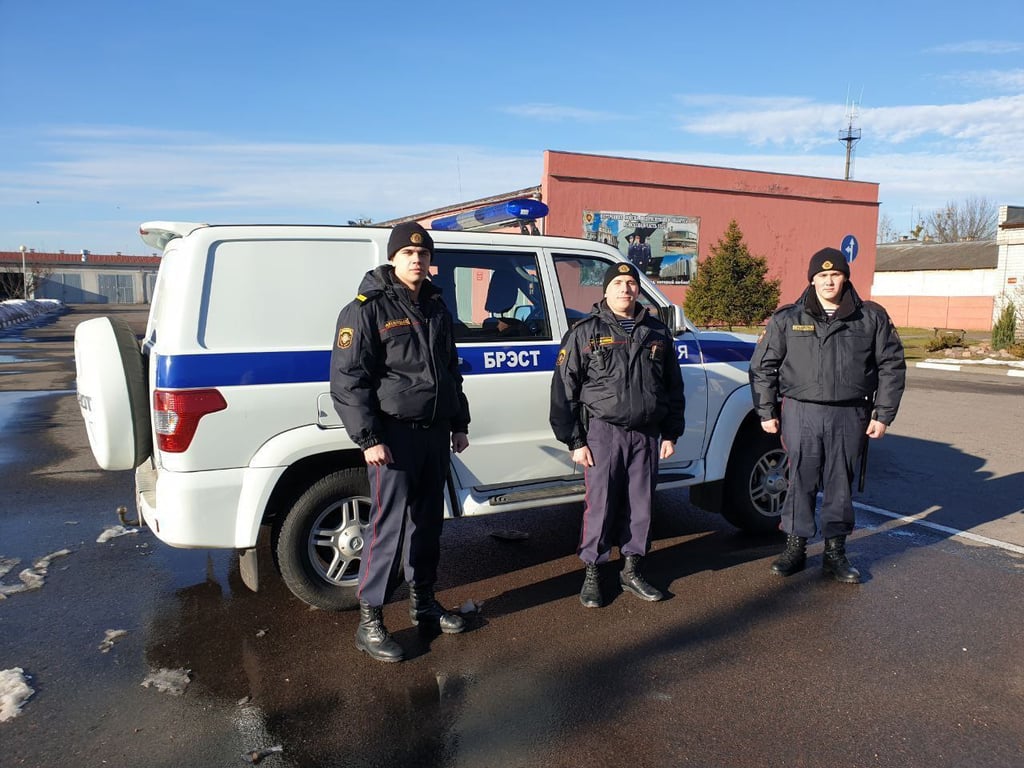 В Бресте водитель врезался в столб. Стали известны подробности