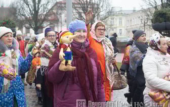 Много блинов, шоу силачей и хаски-антистресс — Гродно отмечает Масленицу